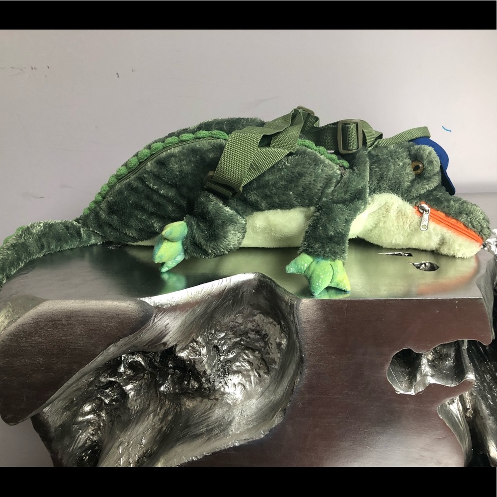 Crocodile backpack/toy